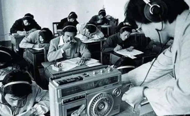 高考险被顶替，康辉：如果没有父亲的奔走，我的人生必定要被改写