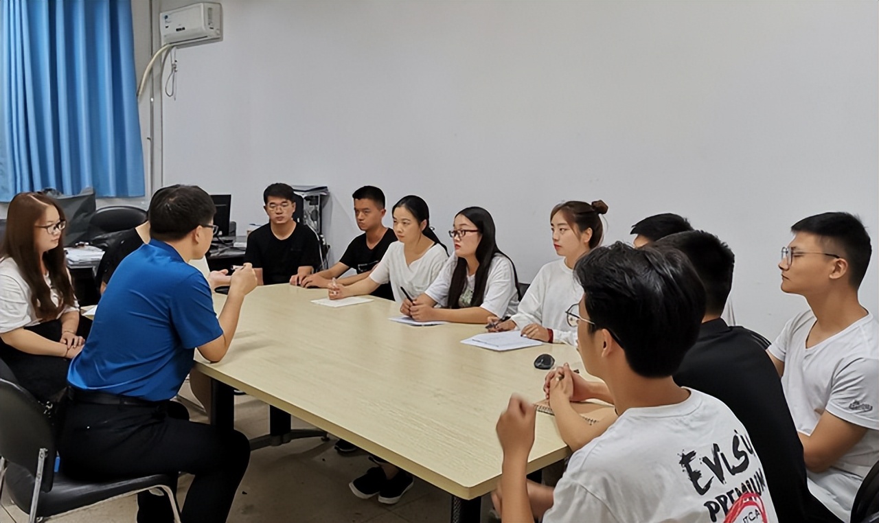 考研复习不“报班”便考不上，具体如何选择，需要从实际出发