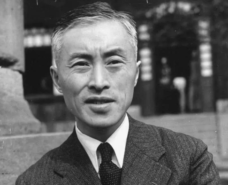 1975年蒋介石邀请毛主席访台，毛主席：小平同志代替我去台湾