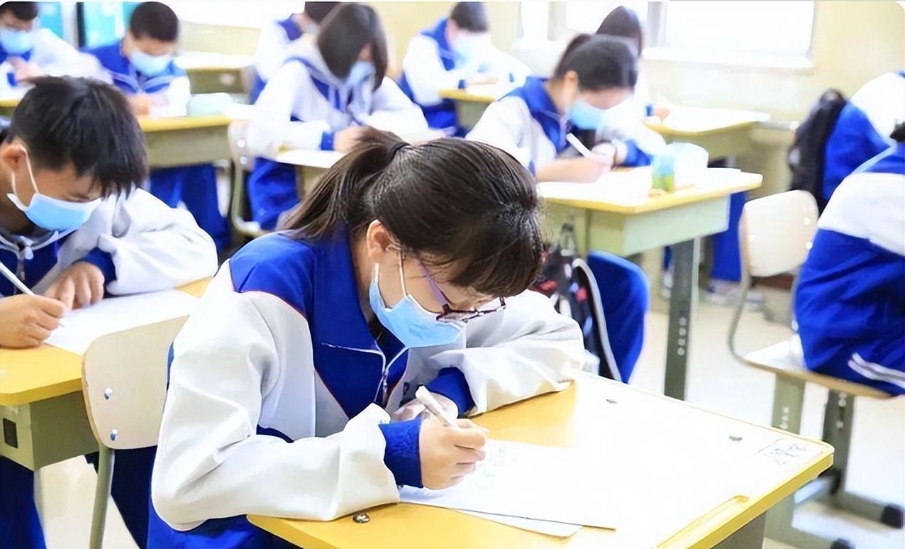 各省高考难度众揽，河南和广东考生是难兄难弟，没对比就没有伤害