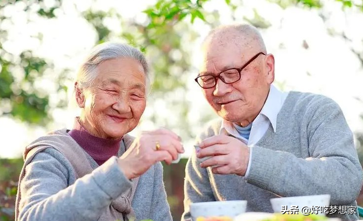 建議中老年人吃的5大健康食物，竹筍倒數第一，蒜薹第2，建議了解