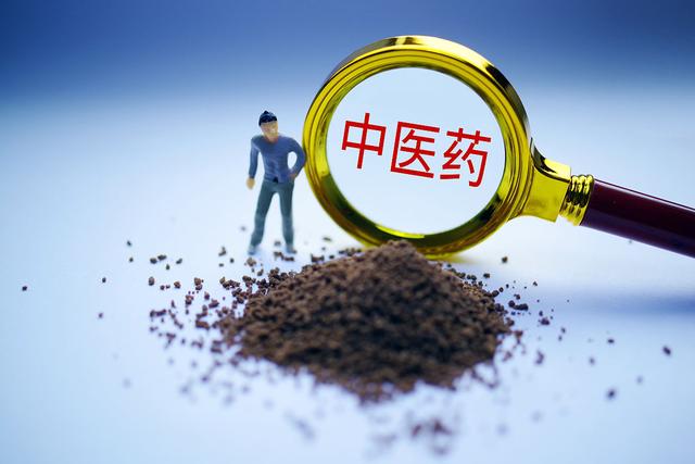 四川13岁初一学生手绘本草纲目走红，网友喊话家长：务必用心呵护