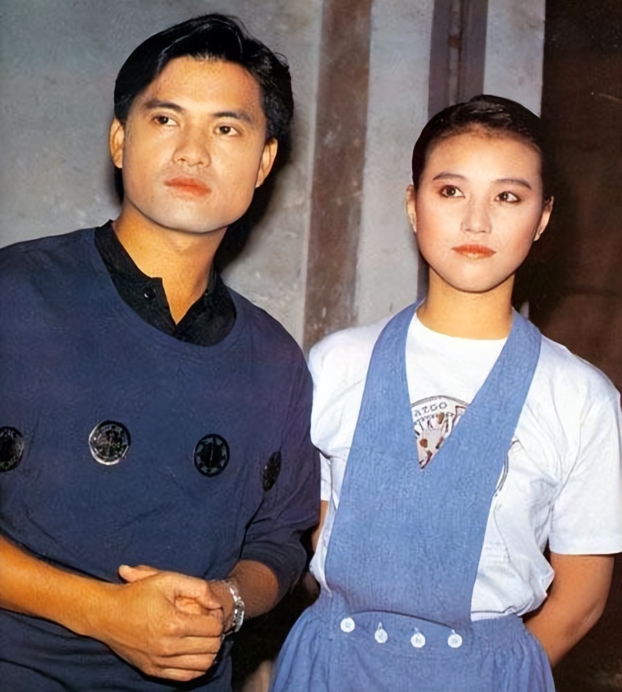 吕良伟和周海媚：离婚32年，一个家庭美满，一个无儿无女