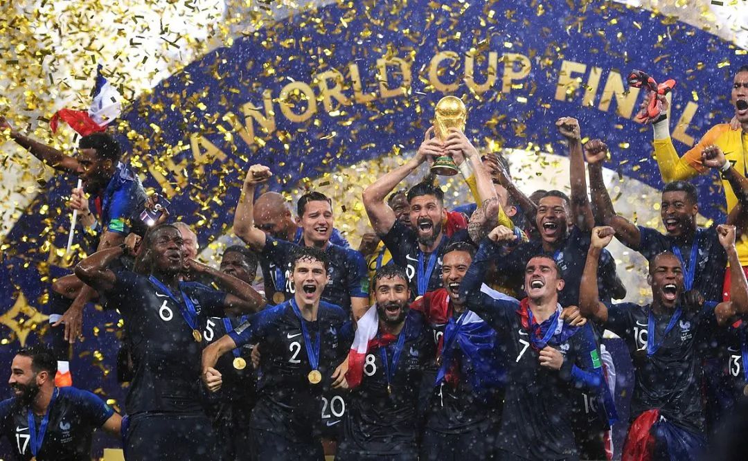法国队征战世界杯(世界杯上的法国队，为什么“越来越黑”？)