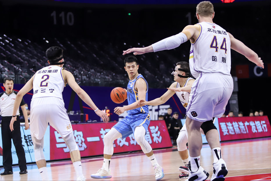 本赛季cba前12名排序（CBA常规赛结束，最终排名出炉！辽宁第1广东第5，上海进步太快了）