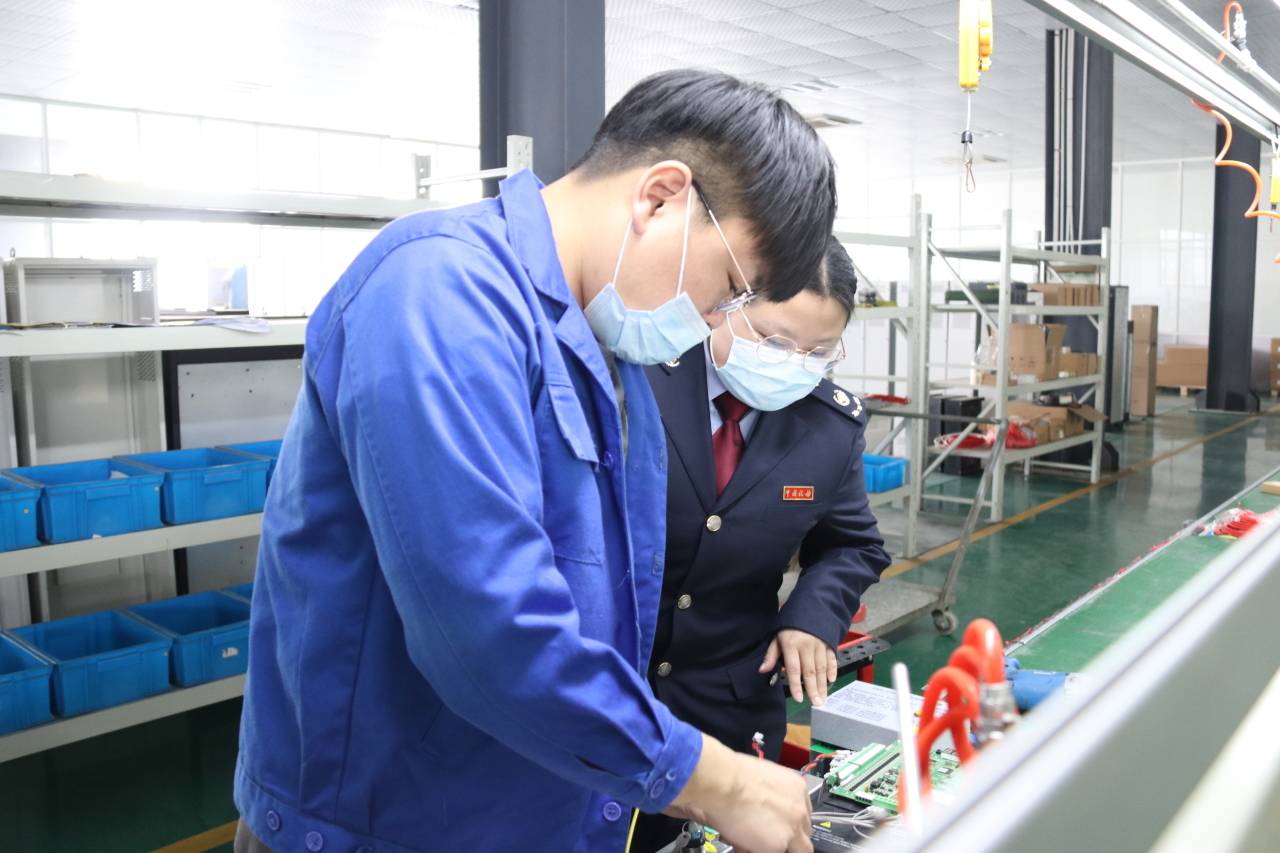 湖州南浔：精准服务减税降费 南浔税务“店小二”护航“开门红”