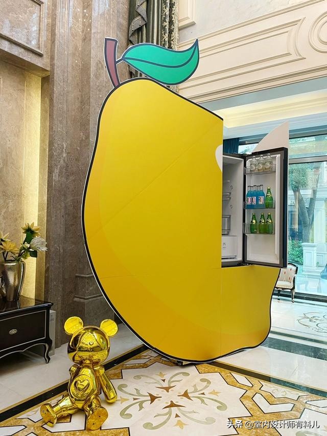 他家四层大别墅，500万豪华装修，客厅摆床、冰箱贴膜，处处踩坑