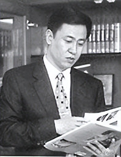 廣州恒大地產(chǎn)集團有限公司（許家印34歲南下深圳，38歲創(chuàng)立恒大，20歲上大學(xué)，舞鋼工作10年）