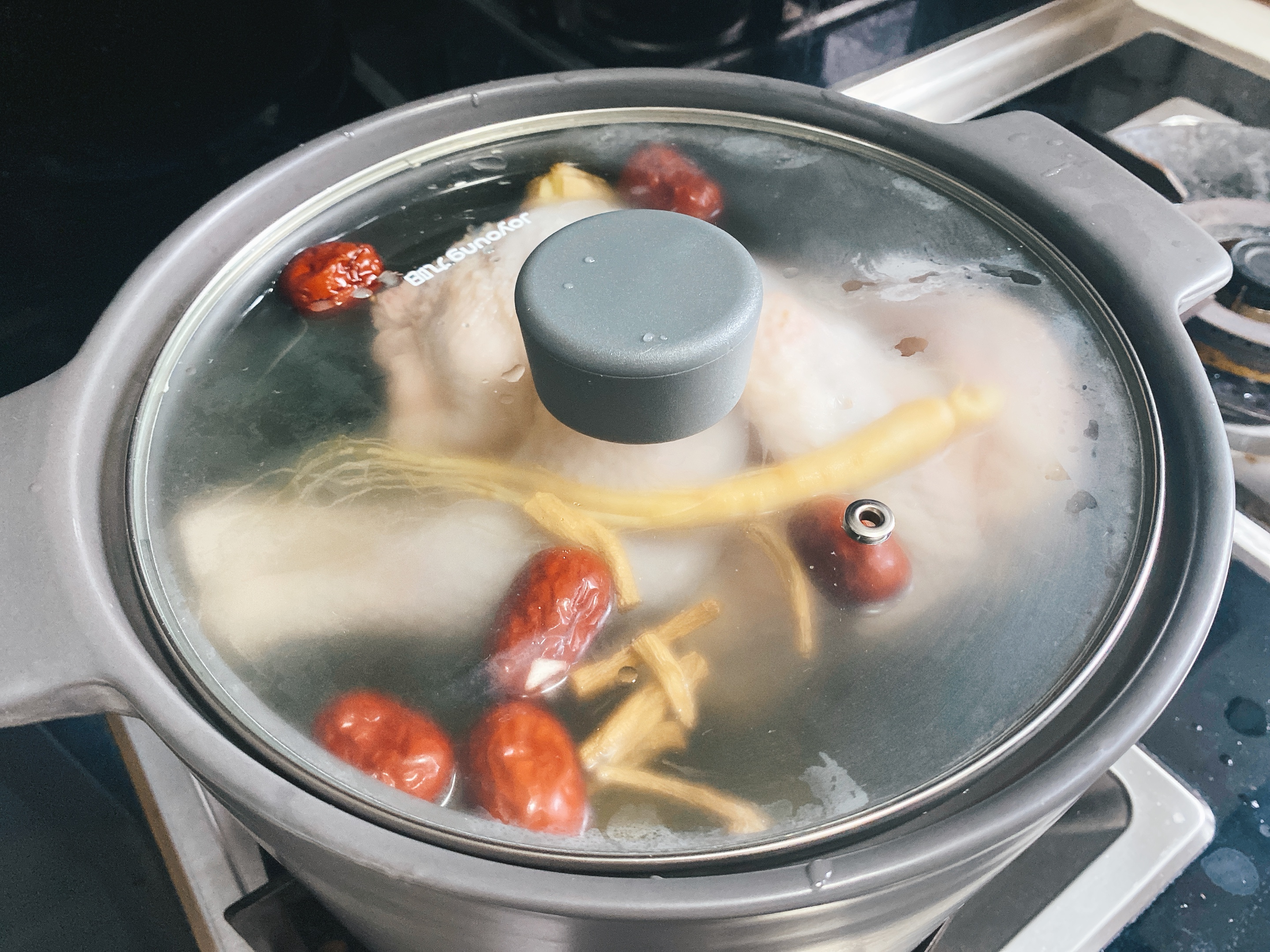 雞湯的燉法,椰子雞湯的做法