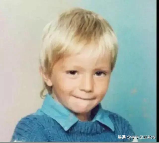 足球明星图片大全高清（15位足球明星小时候照片，你认识几个？）