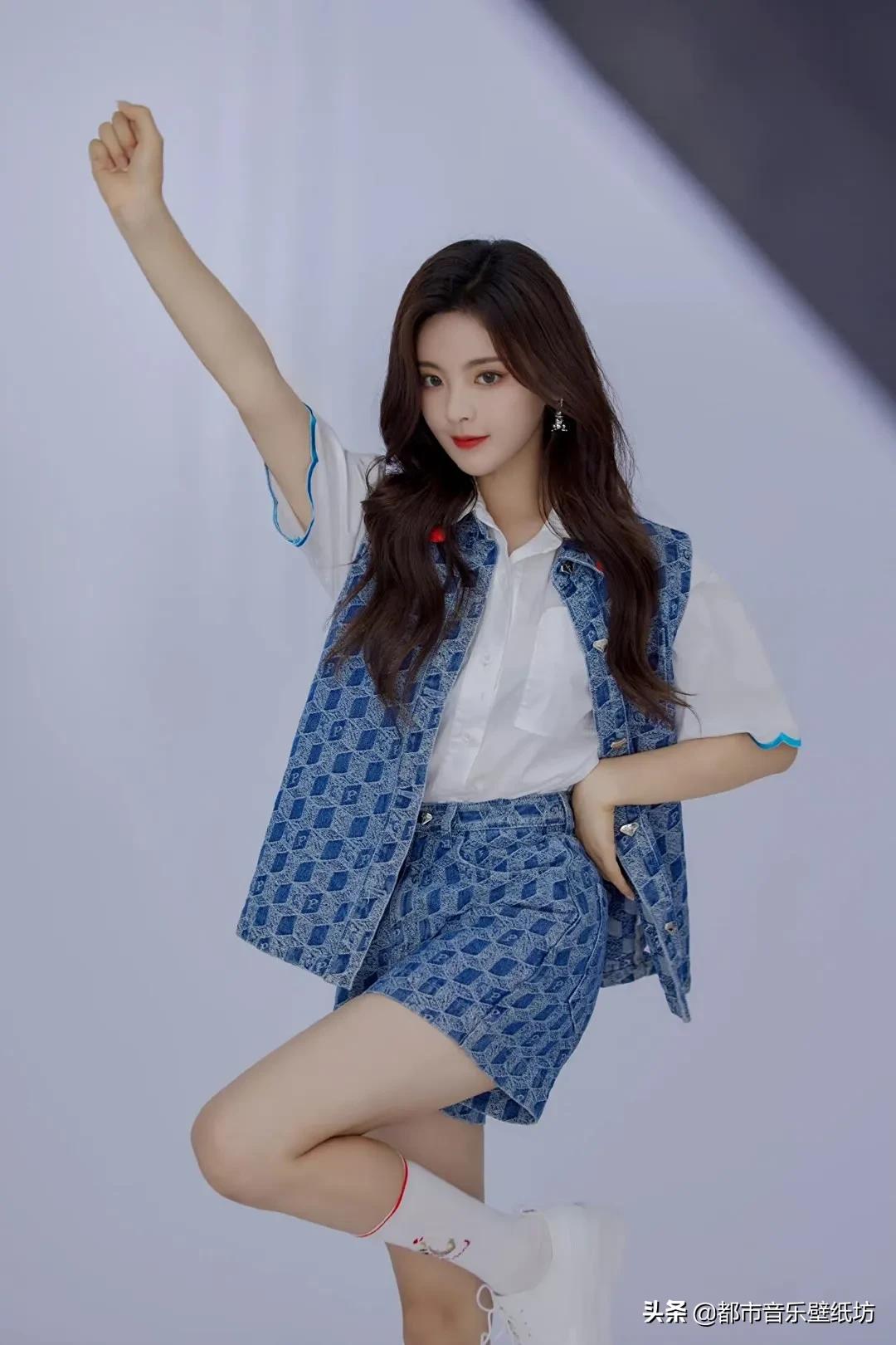 杨超越高清时尚穿搭美图壁纸