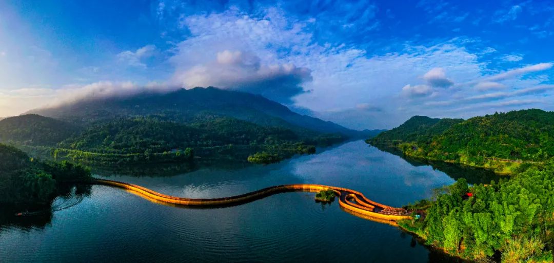 xuantianhujingqu)玄天湖景区(玄天湖龙火锅,老太婆三活春,赵木二羊肉