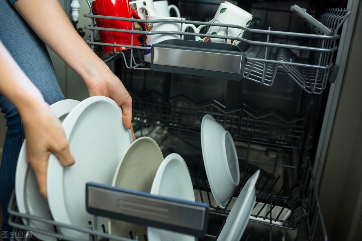 商用洗碗机免费送，一年净赚上千万