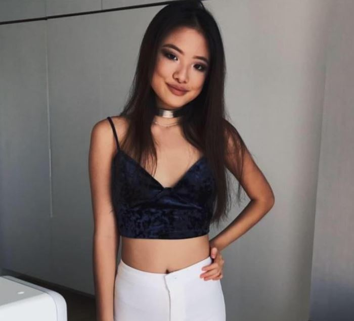 而随着大女儿张瑶华的慢慢长大,她也经常被路人拍到,从曝光的照片来看