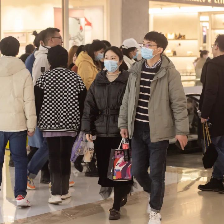 港式浪漫、硬核福利、现场求婚…快来pick你心目中最IN虎年现场