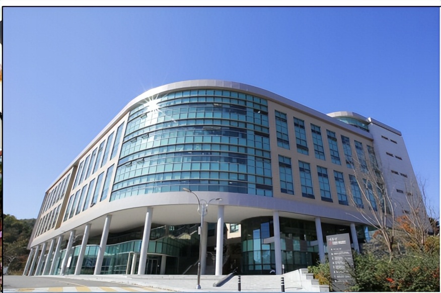 弘益大学 | 本科免语言录取 | 2023-3月