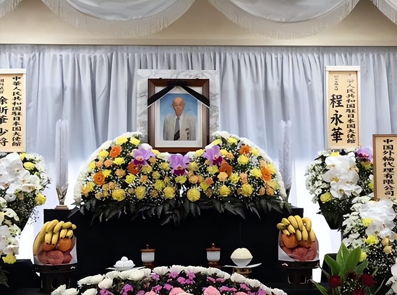 “土葬、火葬”不要争：农村丧葬正式出新规，之前坟墓如何处理