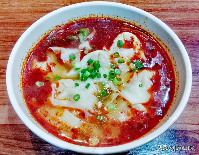 重庆最出名的8种小吃，特色山城美味，麻辣鲜香，看得人直流口水