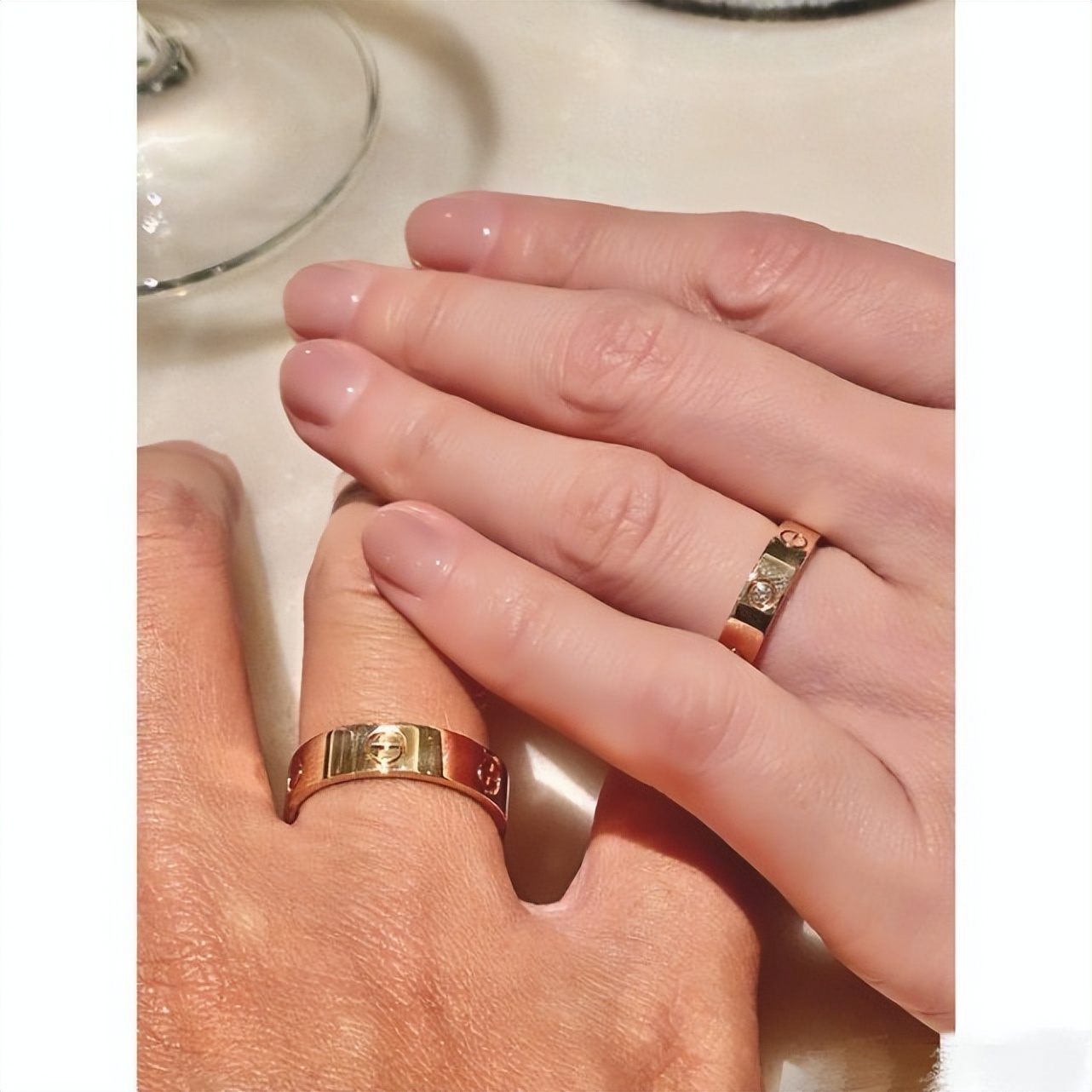 Alan下厨为老婆做美食，陈乔恩晒照高调秀恩爱，婚后被宠成公主