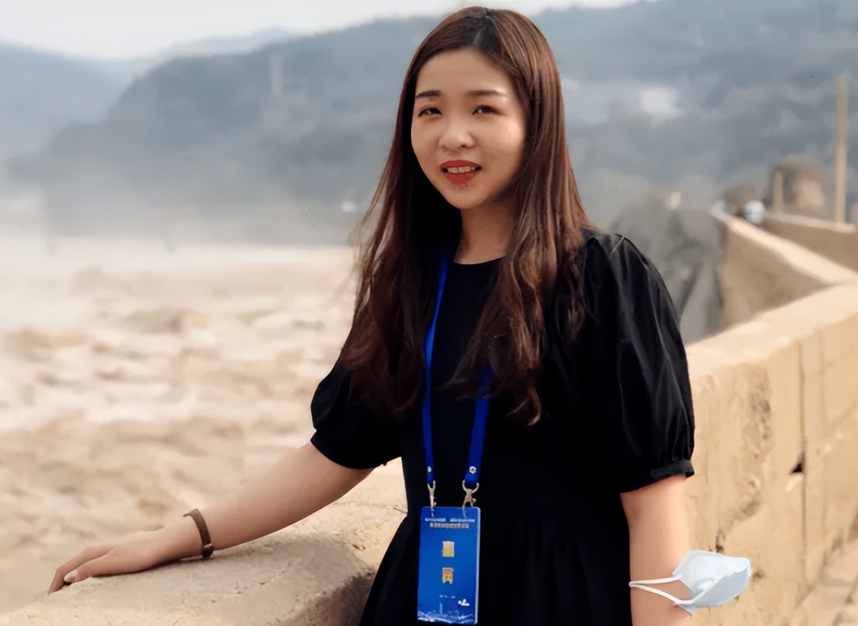 毕业多年后参加同学会，才知道在大城市工作和老家的差别，很现实