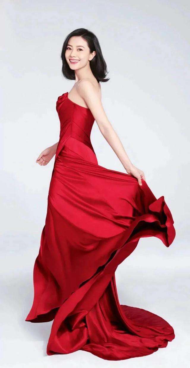 不愧是当年的国民女神高圆圆啊