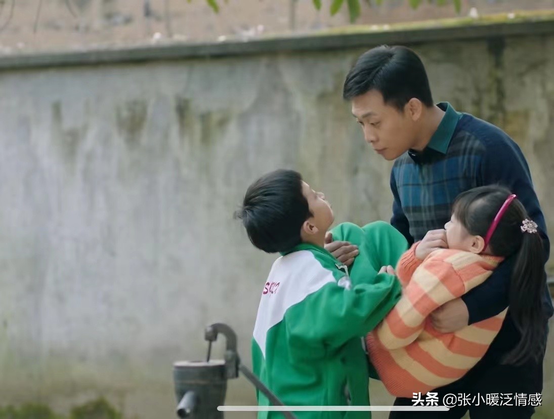 《鸡毛飞上天》替情敌养儿子的陈江河，撕开了多少二婚家庭的隐痛