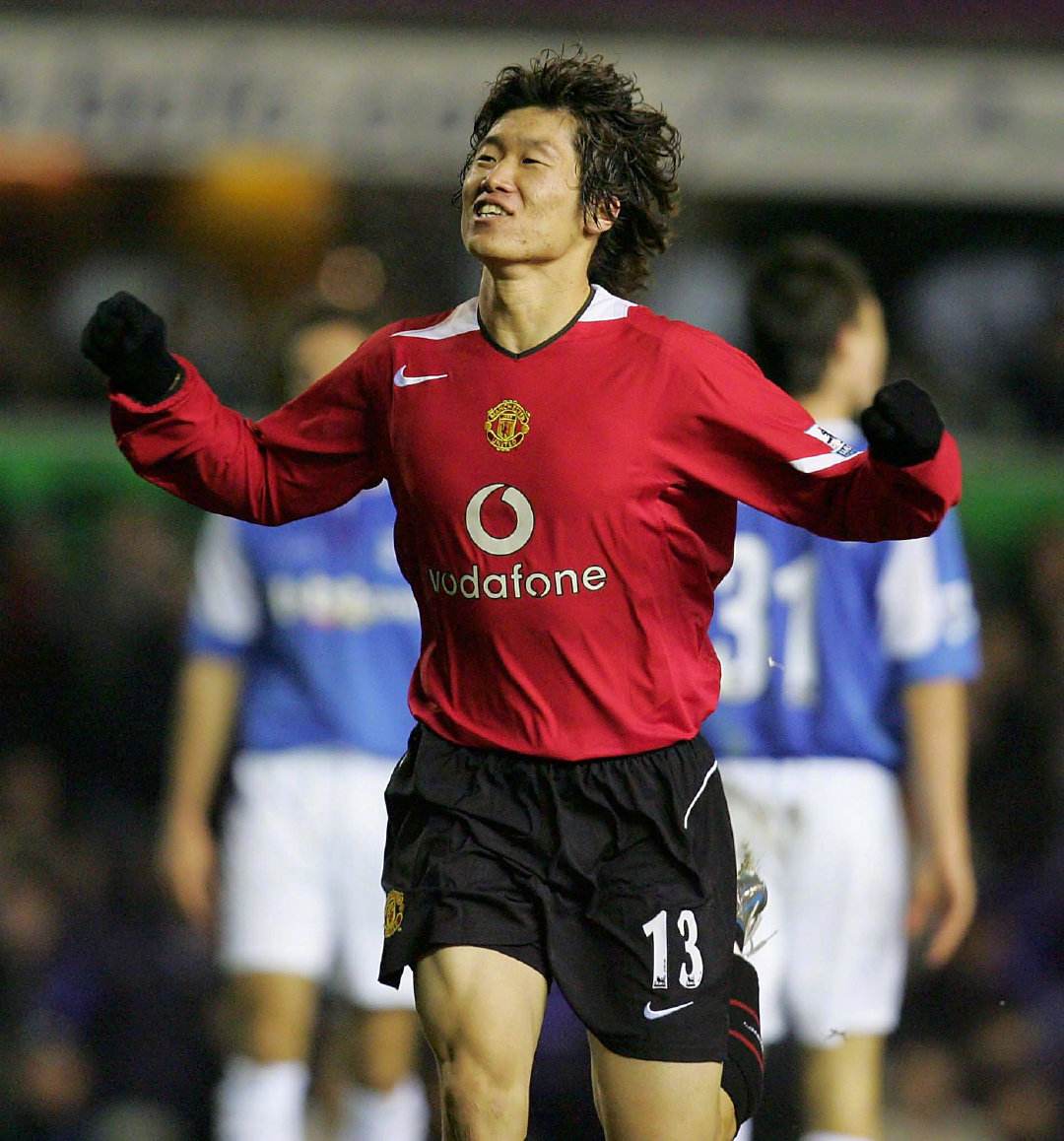 亚洲哪个球员进过欧冠决赛(亚洲第一位欧冠得主,韩国传奇人物朴智星