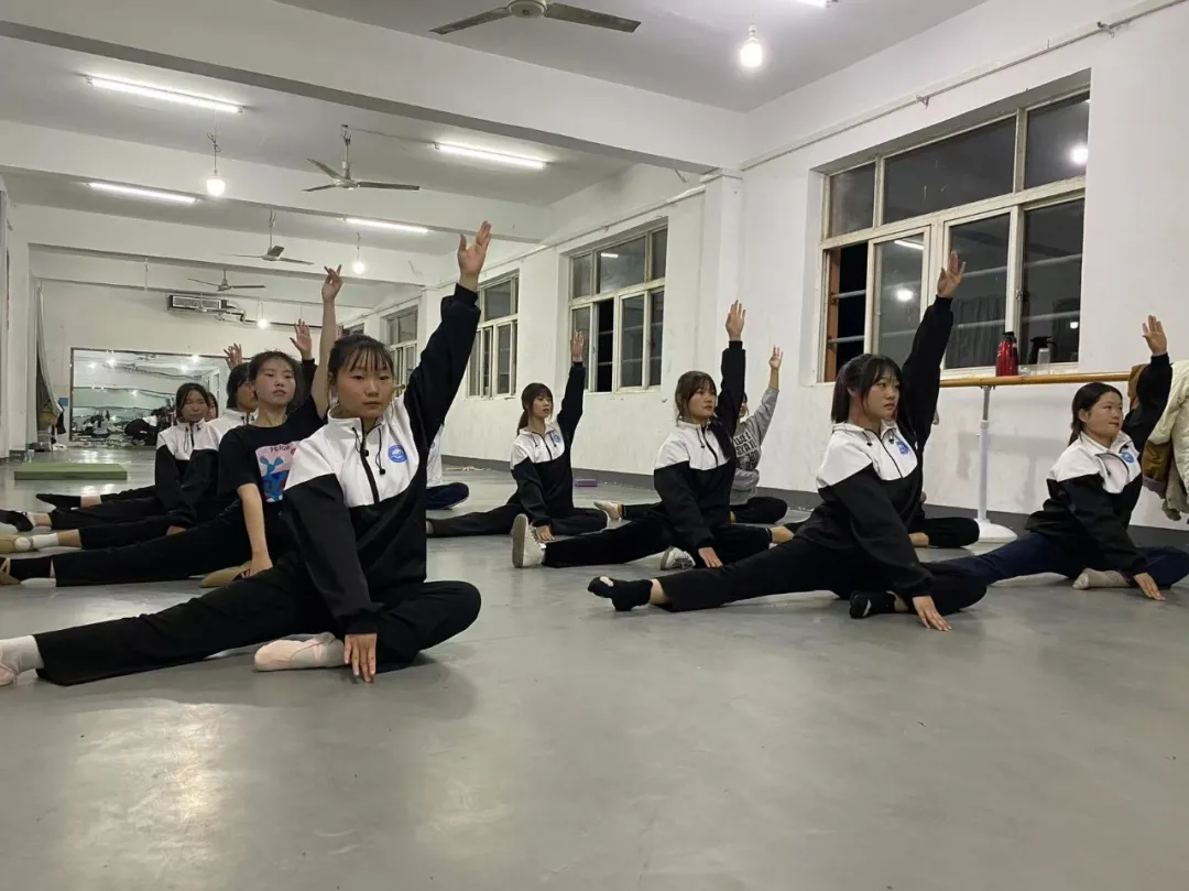 唐河县育才实验学校本科艺体类考生上线率73.6% 如何做到的