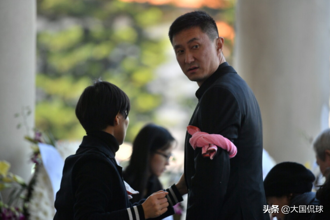 cba杜峰带的队是哪个队(杜锋沉痛发声，携朱芳雨现身哀悼，​广东男篮合作伙伴吴远之去世)