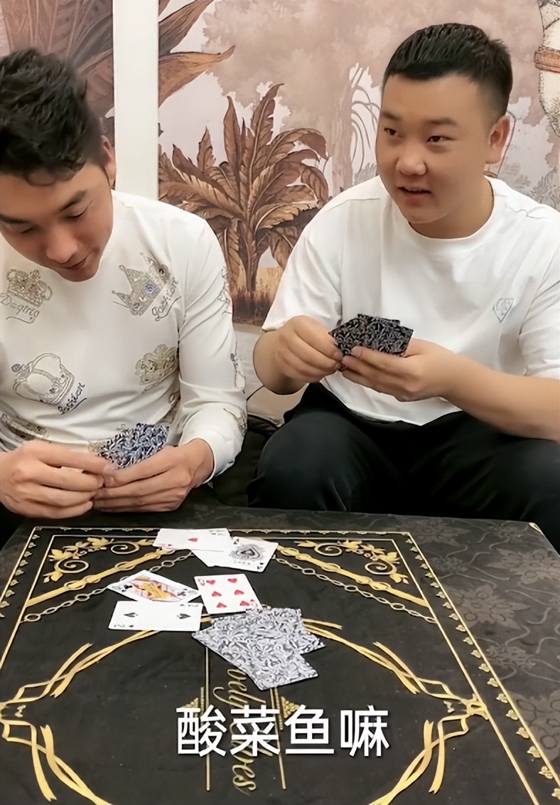 丁俊晖台球姿势教学视频(云南仙人:自创台球"杆法"pk丁俊晖,一杆直接