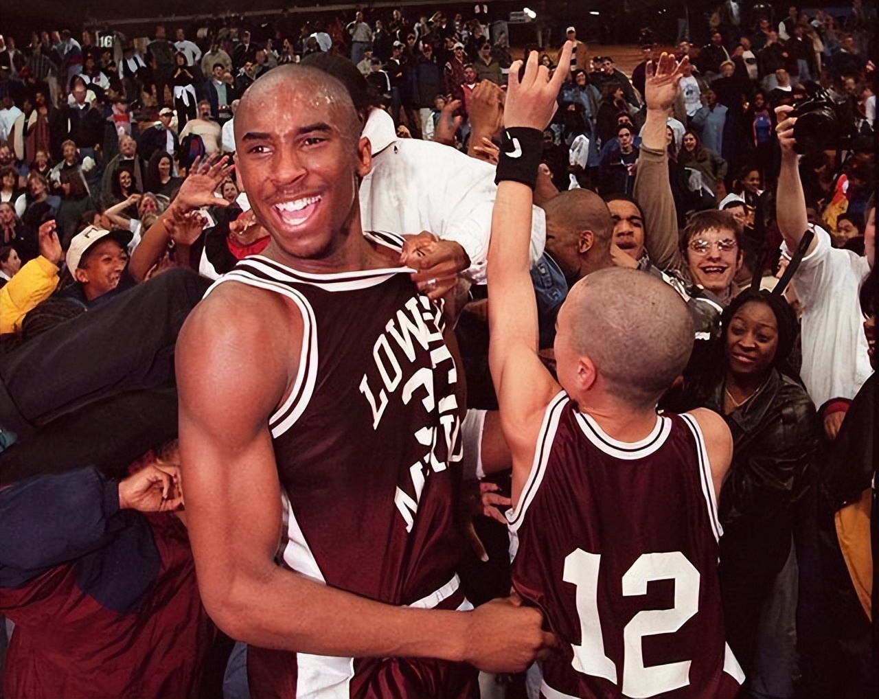 科比去过nba哪些球队（科比是如何进入NBA的？坎坷选秀路，恰逢伯乐，终披紫金战袍）