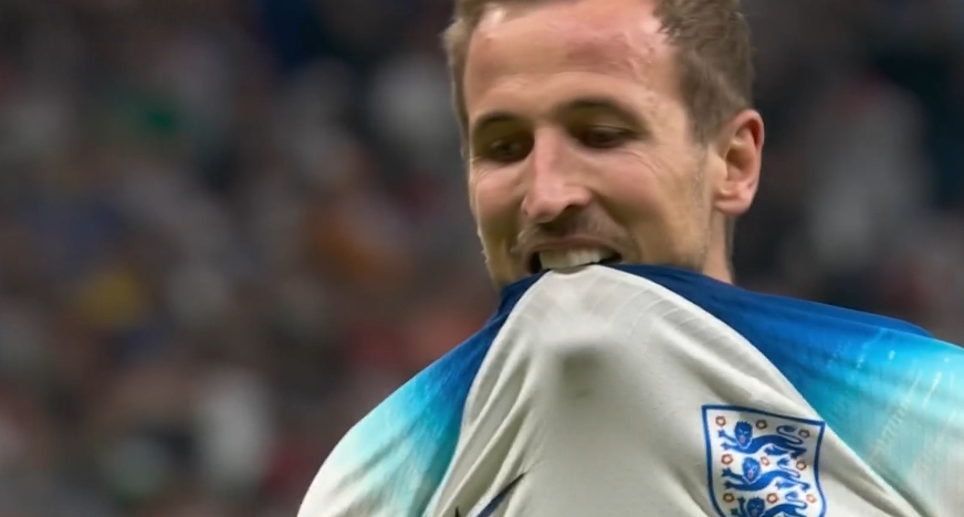 英格兰球员哭了(法国2-1绝杀英格兰，凯恩蹲地哭泣！姆巴佩被防死，却已剑指
