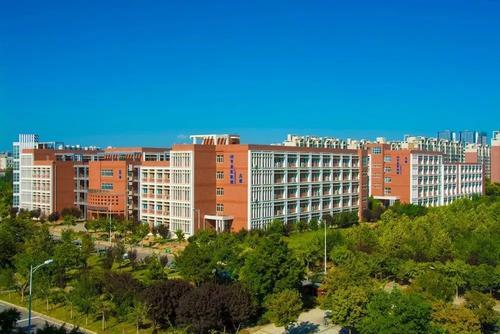 各大媒体点名批评广东四所高校，毕业生宛如废纸，家长报考需谨慎