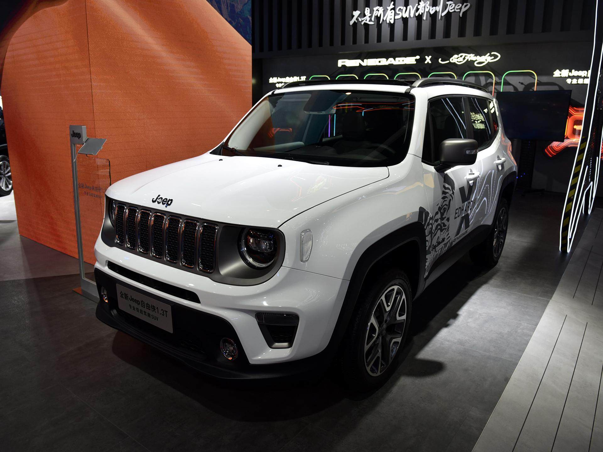 98万元的吉普usv,jeep的越野外观,实拍自由侠