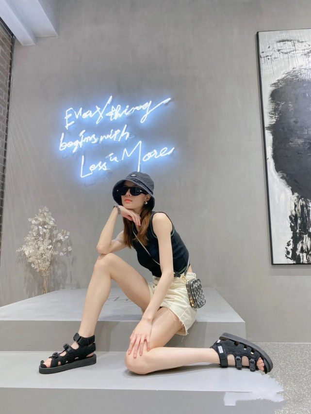 钟楚曦：中性风、法式风、港风，你想要的我都有