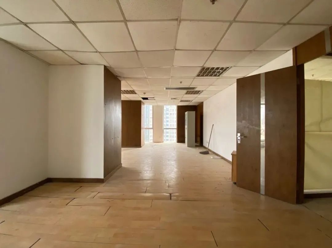 30天极速翻新500平 老旧办公室搭载装配式 释放魔都存量建筑