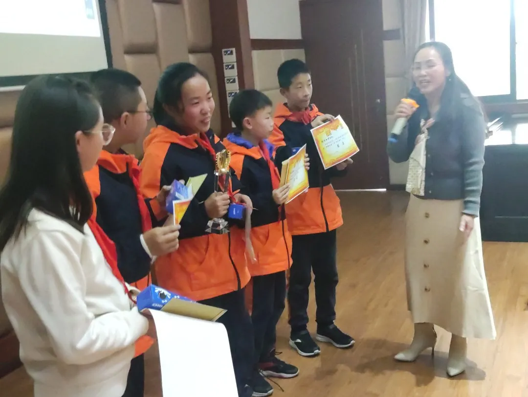 文墨挟风起,诗词趁年华——天府新区万安小学诗词大会总决赛