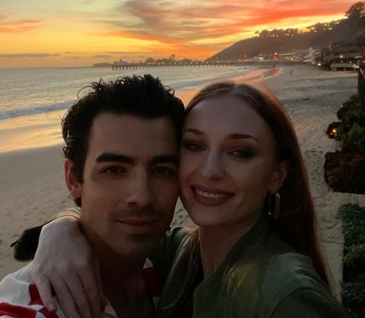 26岁索菲特纳二胎产女，经纪人证实喜讯，曾出演《权力的游戏》