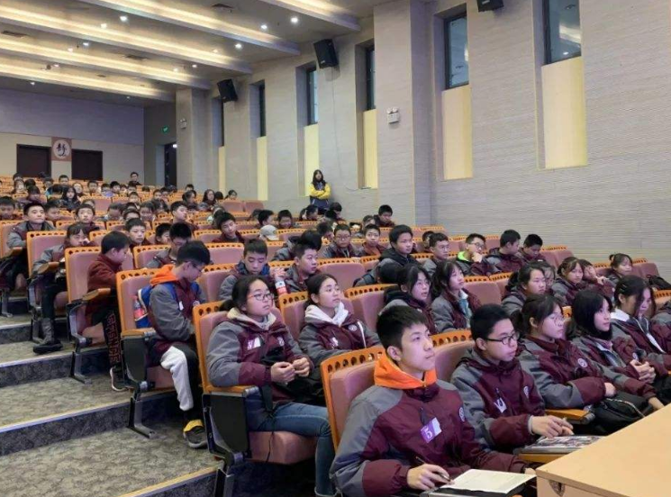 重庆大、中小学放寒假时间公布，有可能提前，此外学生迎来好消息