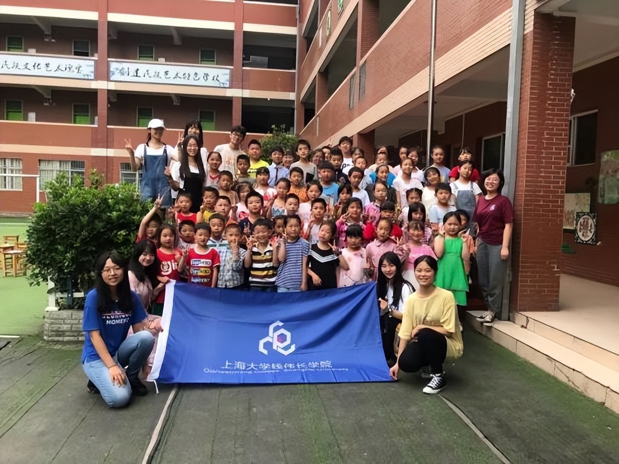 才貌双全！上海又现“高颜值学霸寝室”：4姐妹全员升学深造！