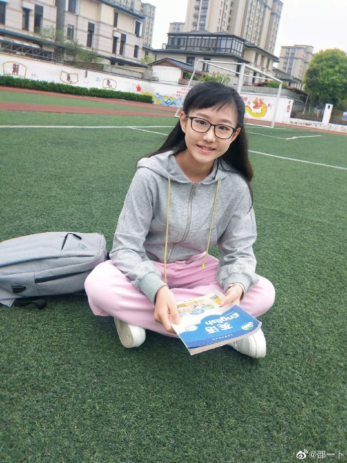 克里斯蒂安贝尔被打 克里斯蒂安贝尔打母亲-佳迪双