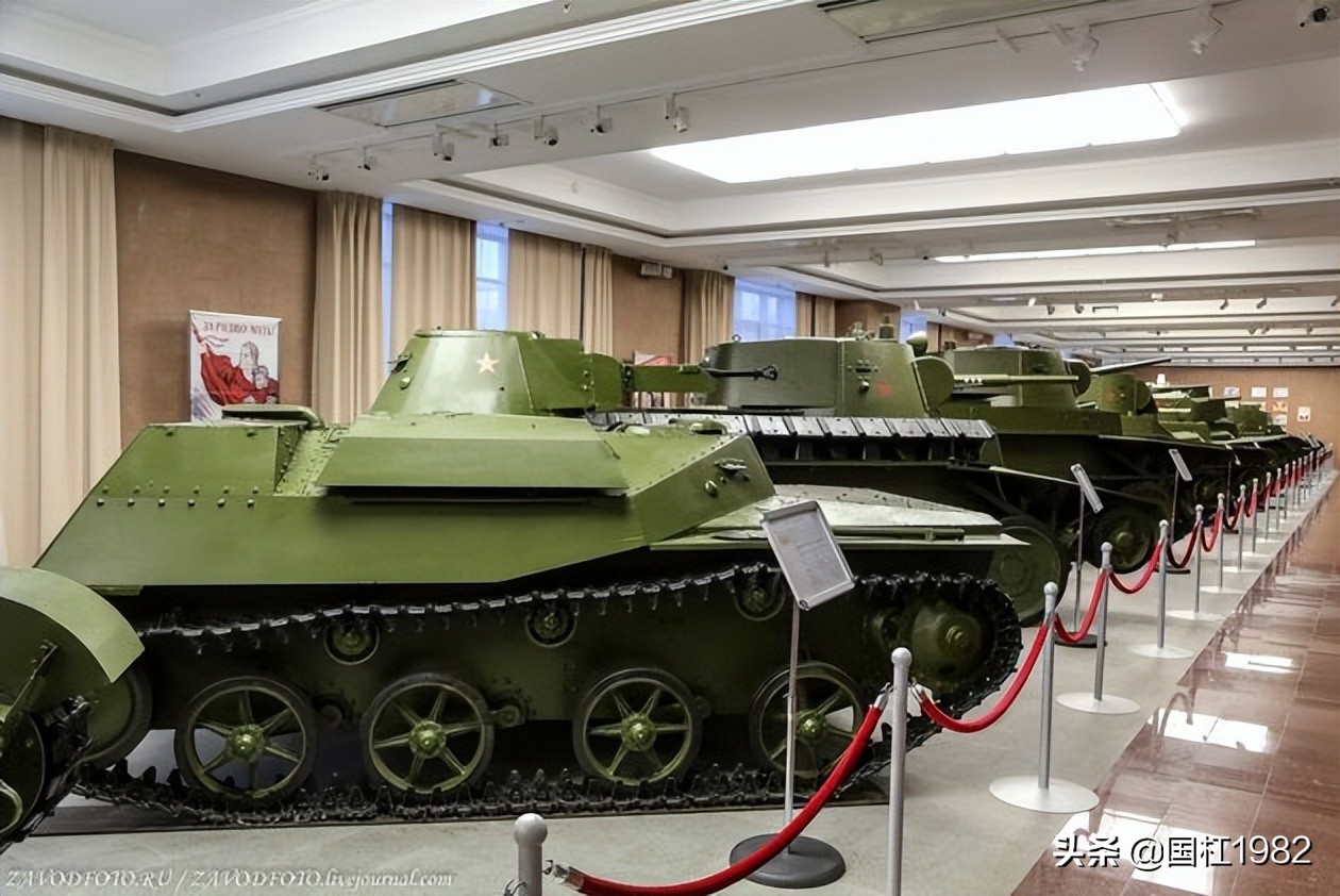 博物馆“乌拉尔的战斗荣耀”，关于坦克部分