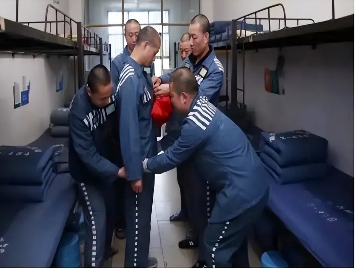 一个死刑犯的最后24小时：秩序、恐惧后的平静和结束