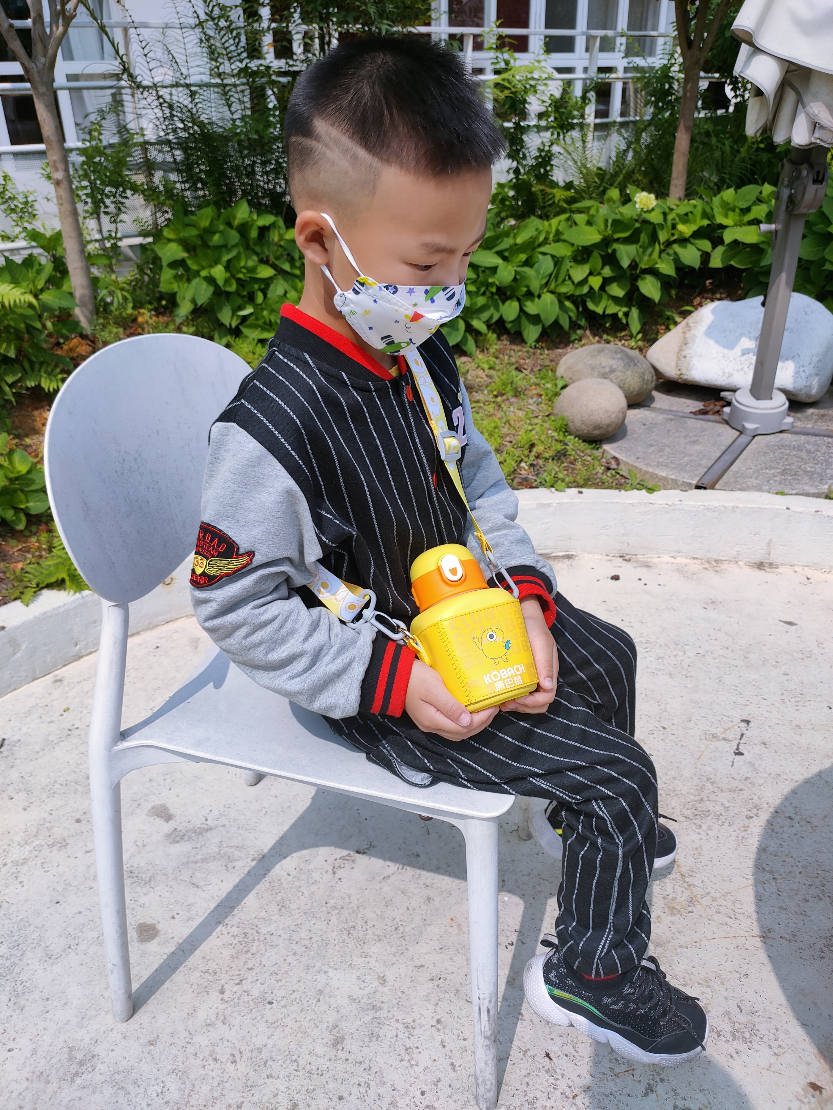 康巴赫儿童保温水杯：让喝水变的时尚可爱