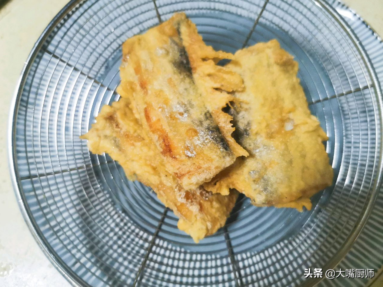 炸帶魚的家常做法,炸帶魚的家常做法簡(jiǎn)單