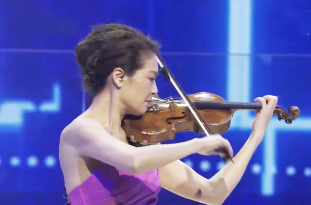 七一晚会15位女星一道风景线：汪明荃牡丹裙华贵，孟庆旸又出圈了