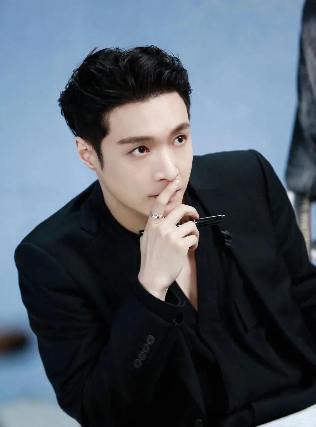 男明星谁穿西装最帅？最后一个直接封神