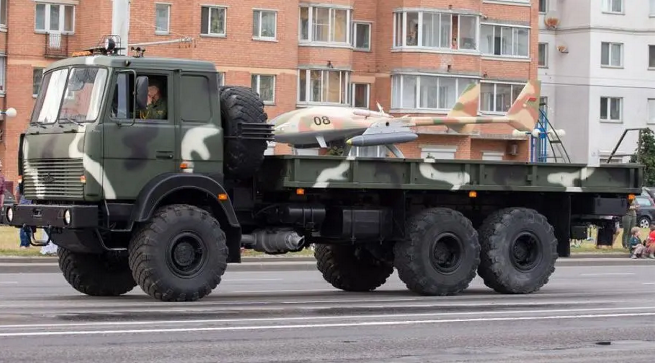 它也叫做波格丹6317军用越野卡车,由白俄罗斯和乌克兰在上世纪90年代