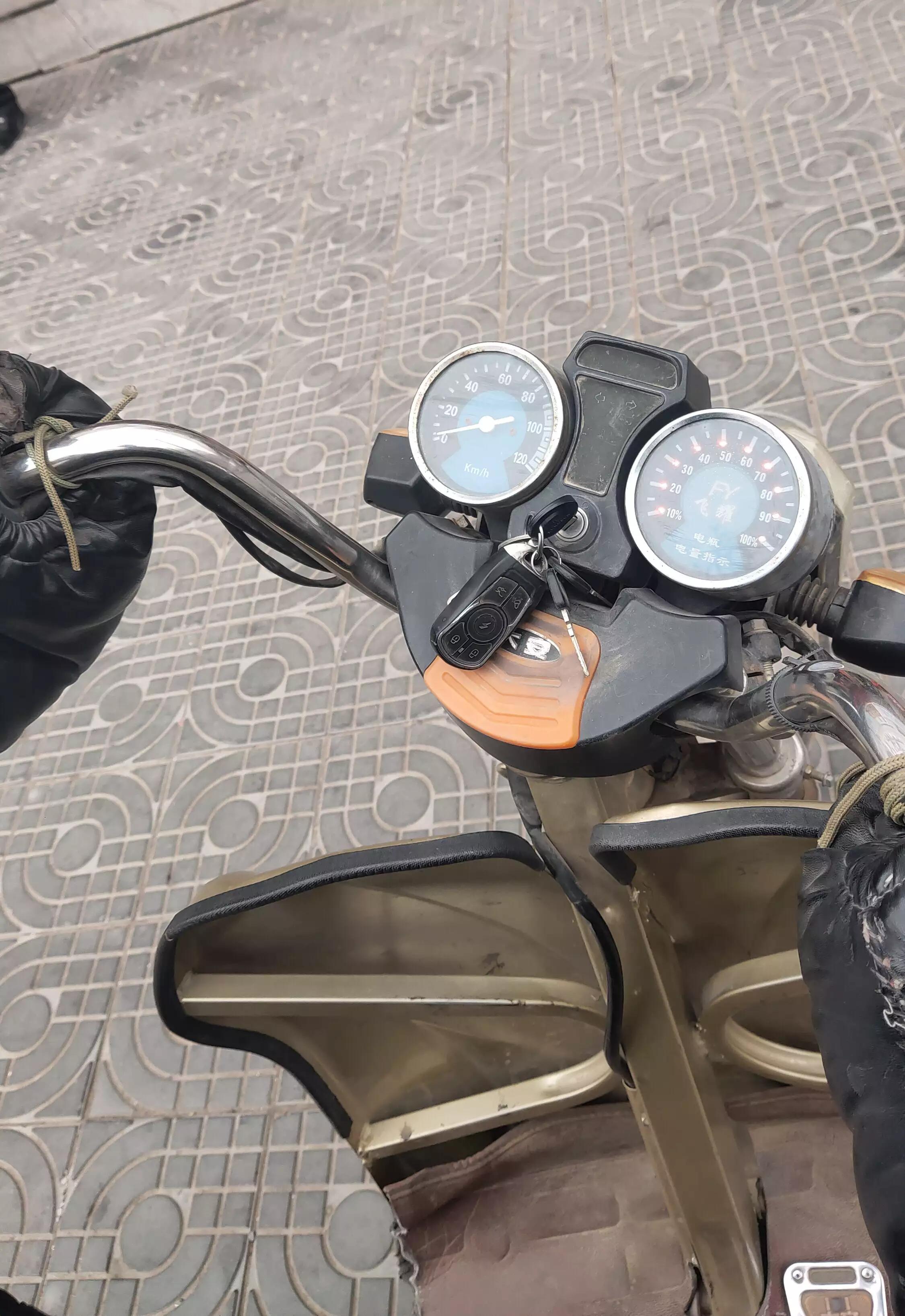 電動(dòng)車充滿電一加電門就掉格電，別急著換電池，幾個(gè)方法輕松解決