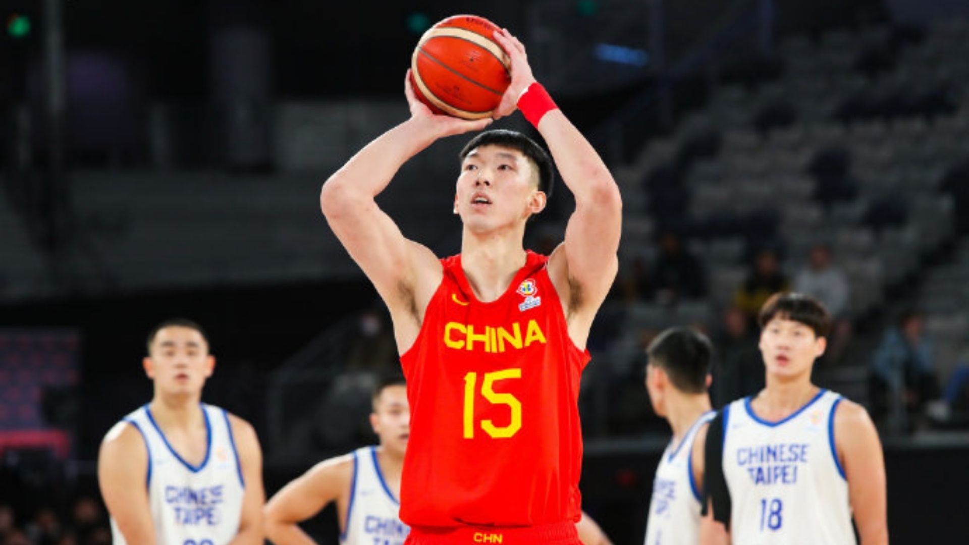 中国男篮第一中锋，或重返澳洲年薪450万，篮协操作猛如虎却白塔